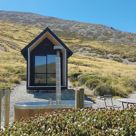Отель Lake Stella Mountain Huts Mt Lyford Экстерьер фото