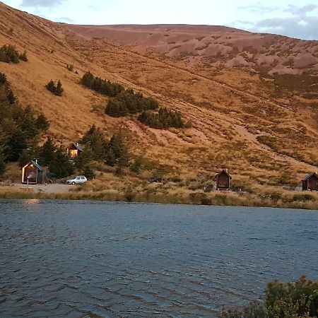 Отель Lake Stella Mountain Huts Mt Lyford Экстерьер фото