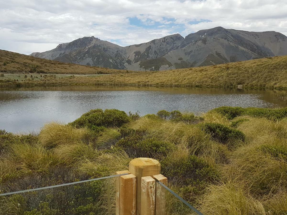 Отель Lake Stella Mountain Huts Mt Lyford Экстерьер фото