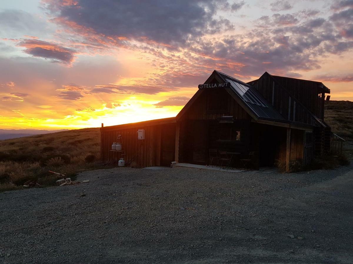 Отель Lake Stella Mountain Huts Mt Lyford Экстерьер фото
